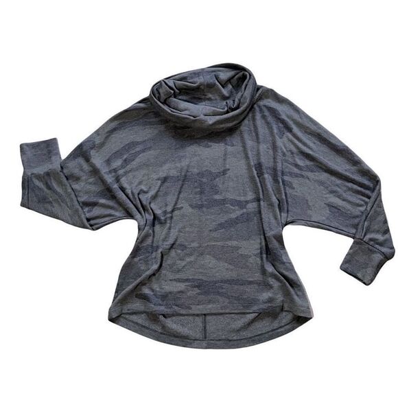 Splendid Camo Cowl Neck Dolman Long Sleeve Lightweight Sweater Top Sz M Green - Picture 7 of 13